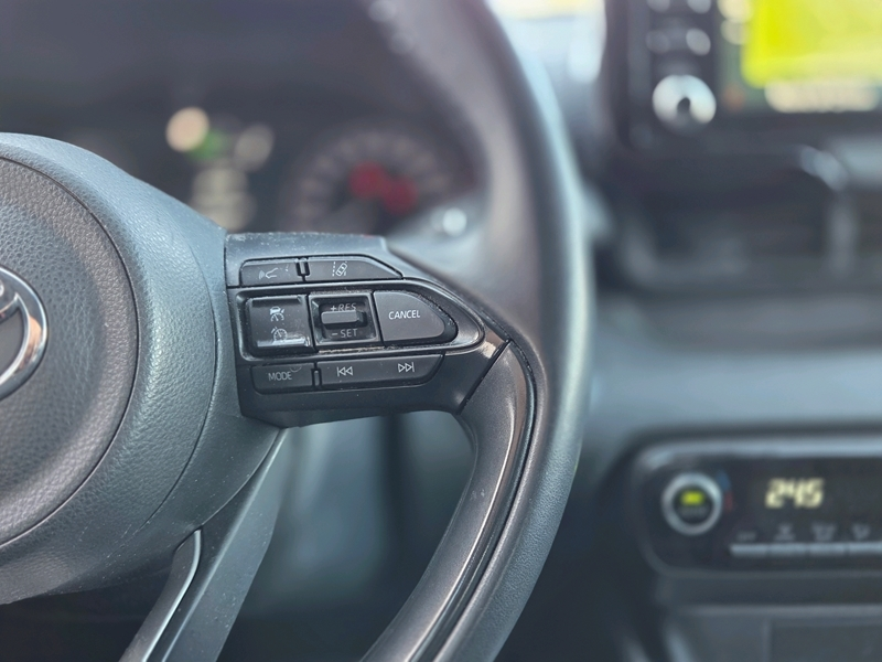 Photo 6 - Toyota Yaris