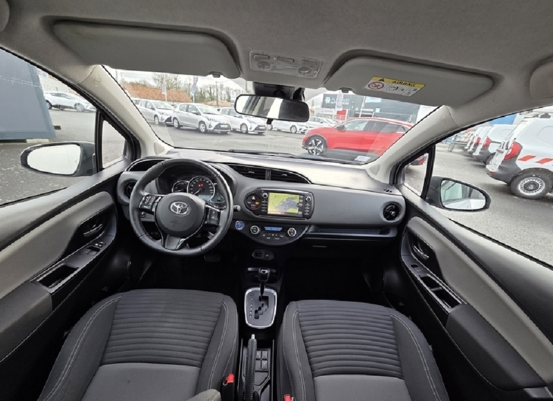 Photo 2 - Toyota Yaris