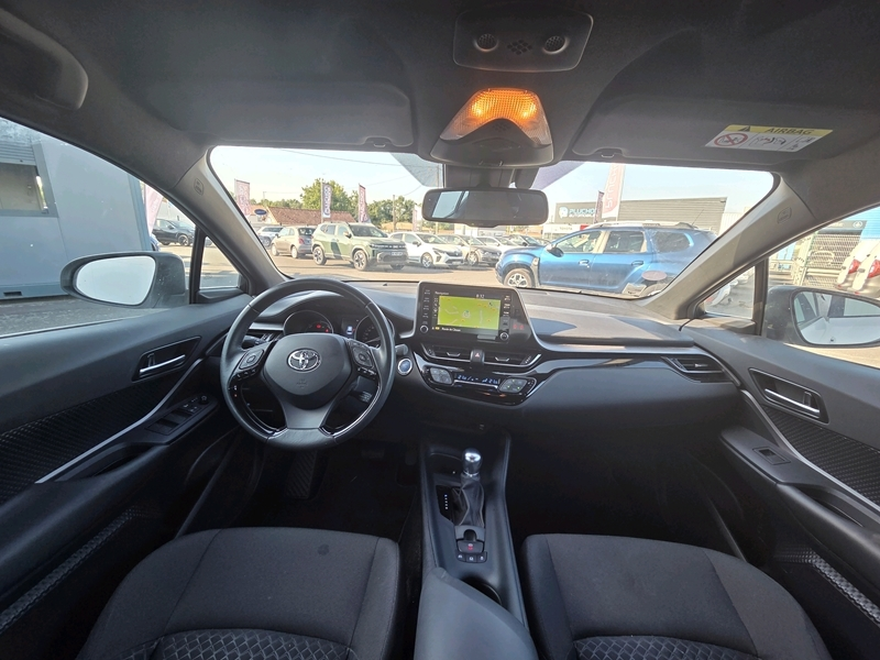 Photo 2 - Toyota C-HR