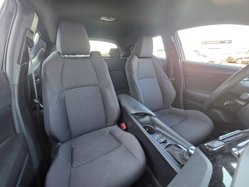 Photo 5 - Toyota C-HR