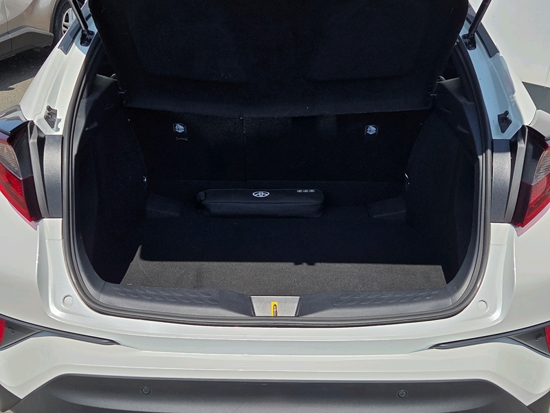 Photo 17 - Toyota C-HR
