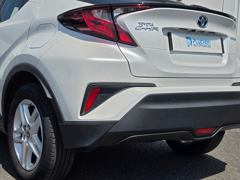 Photo 18 - Toyota C-HR