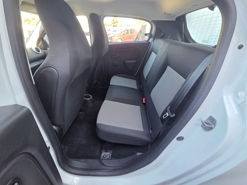 Photo 10 - Renault Twingo III