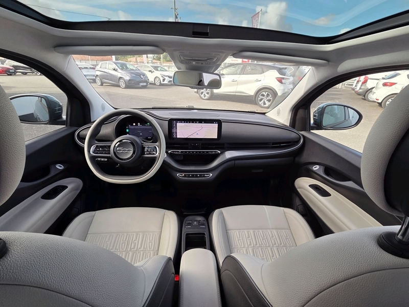 FIAT
                    500