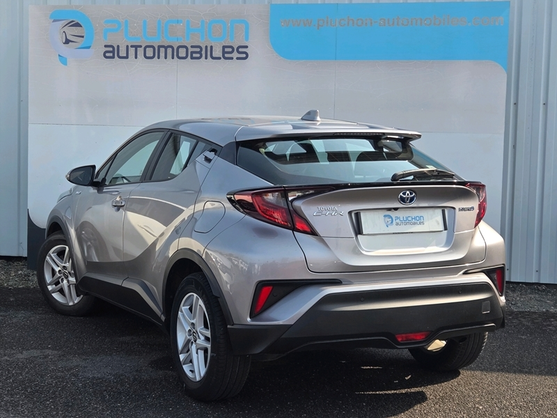 Photo 3 - Toyota C-HR