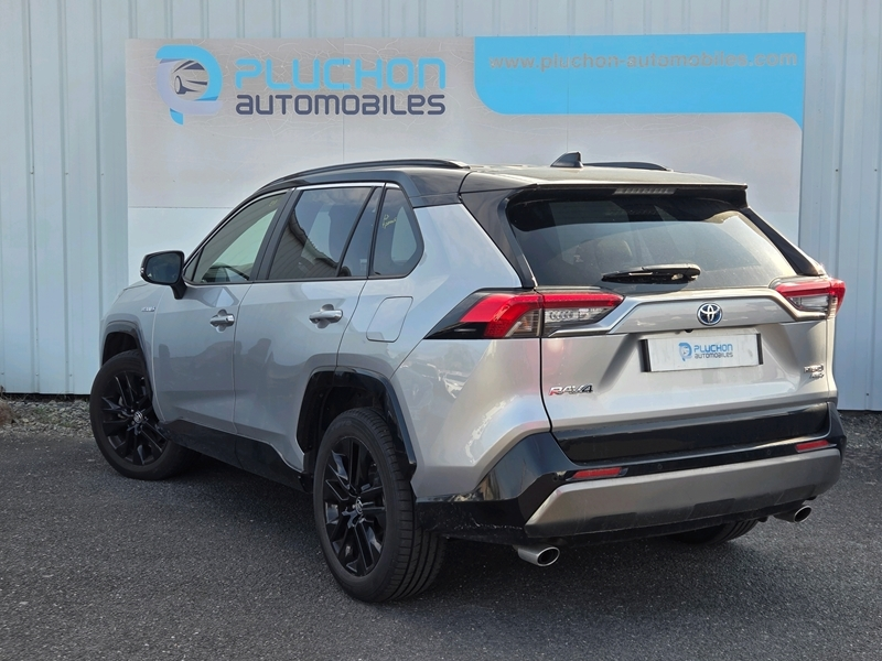 Photo 3 - Toyota RAV4